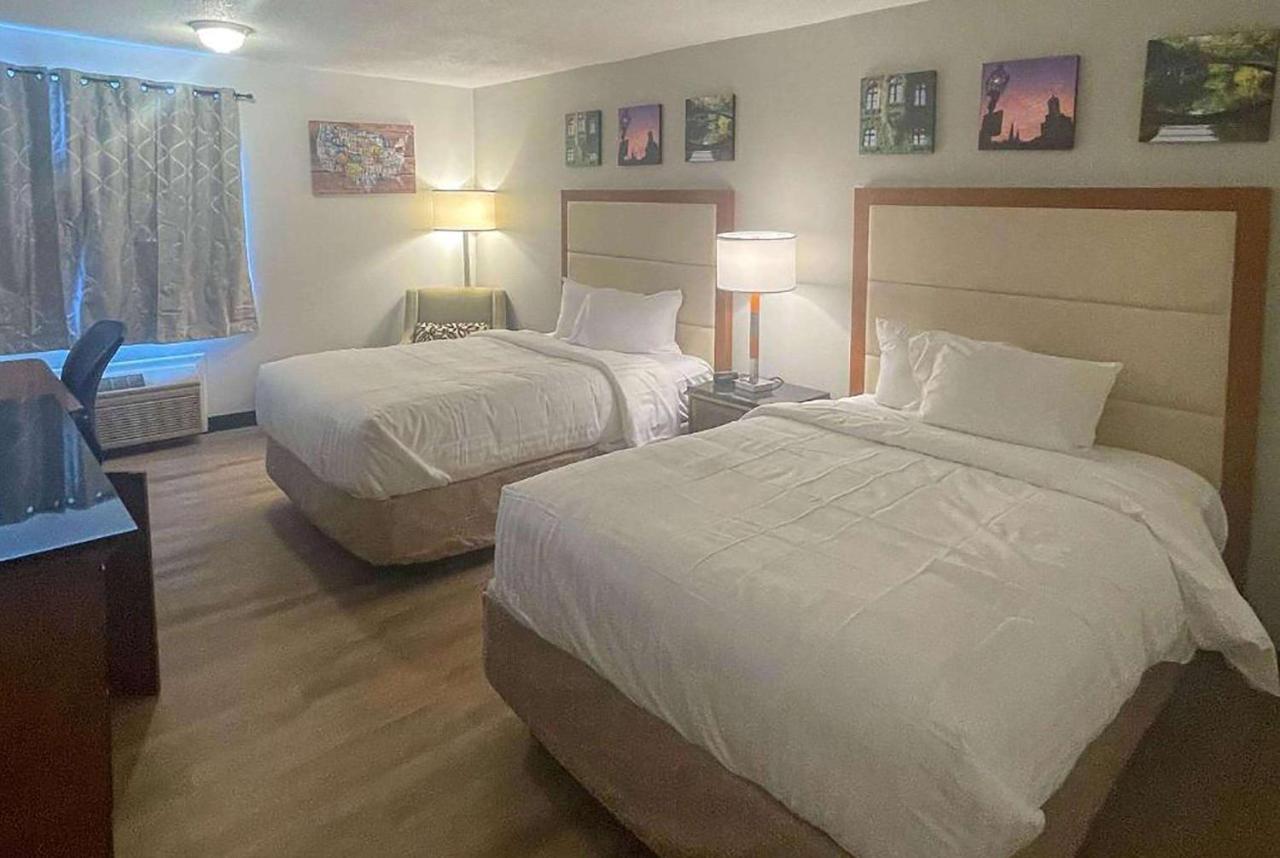 Days Inn By Wyndham Erie Kearsarge Екстериор снимка